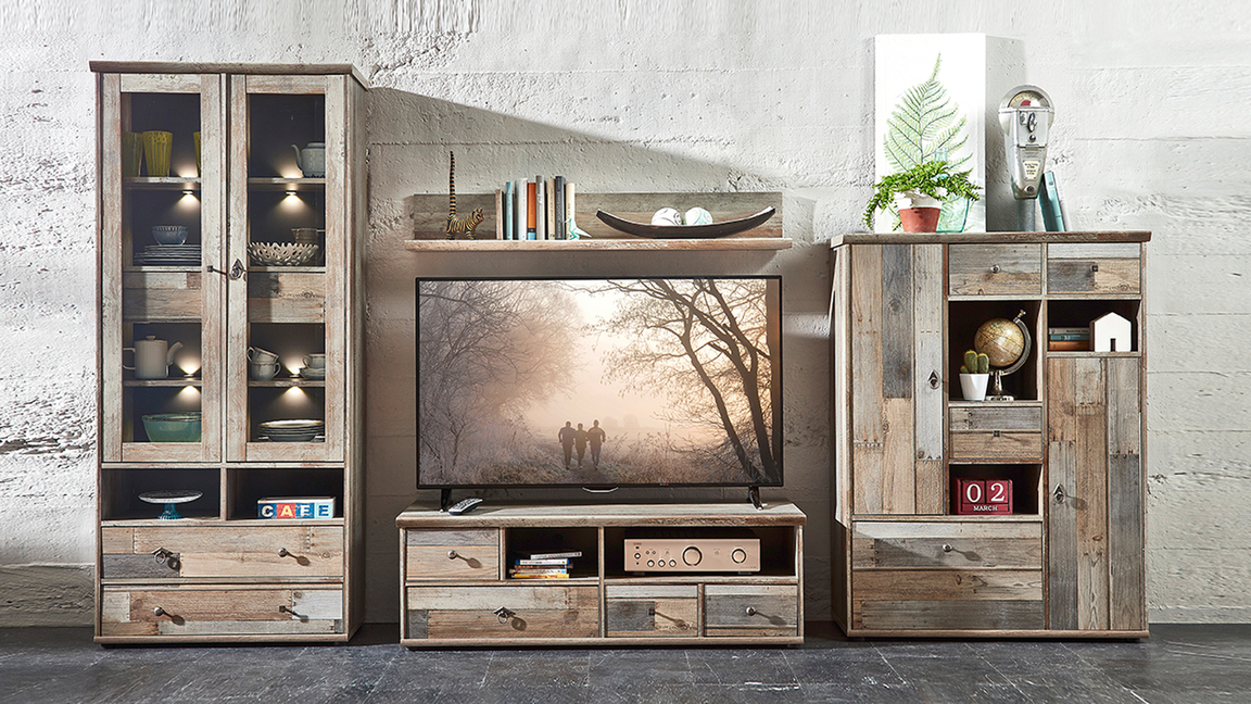 Wohnwand mit Vitrine, Wandbaord und Highbhboard ✓ Bei Interliving Wassermann in Memmingen