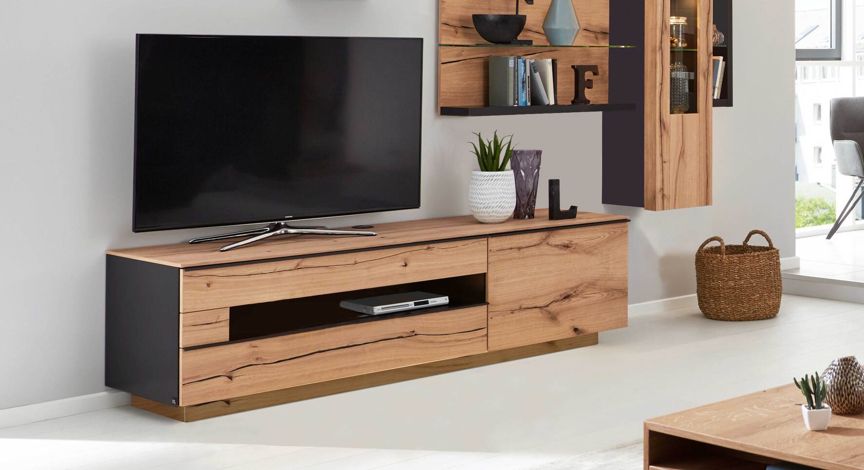 interliving wohnzimmer serie 2103 – lowboard 560801