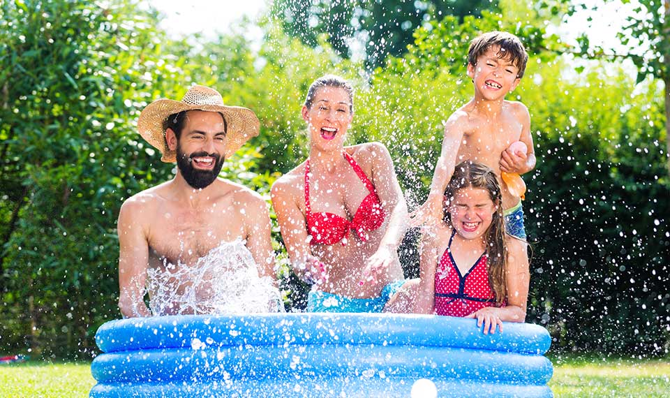 Poolparty • Möbel Wassermann Poolparty • Möbel Wassermann