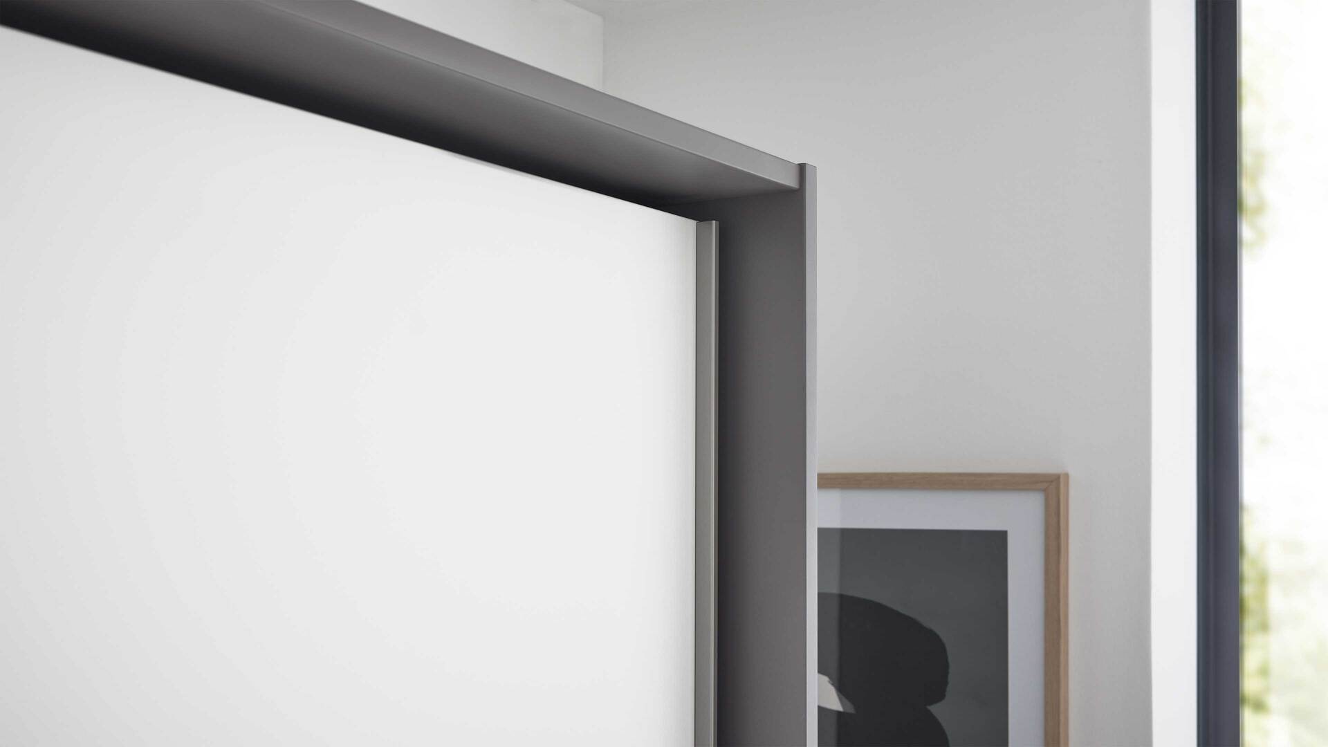 Interliving Kleiderschrank Serie 1207 – Passepartout 903003