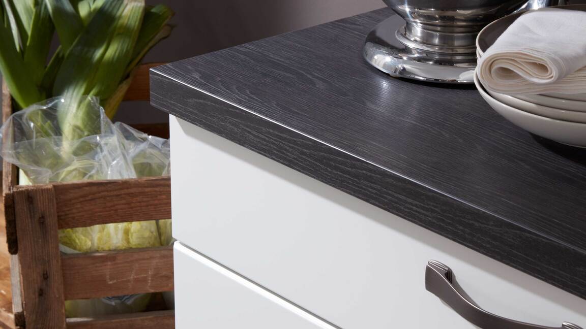 Interliving Küche Serie 3023 mit AEG Einbaugeräten Interliving Küche Serie 3023 mit AEG Einbaugeräten