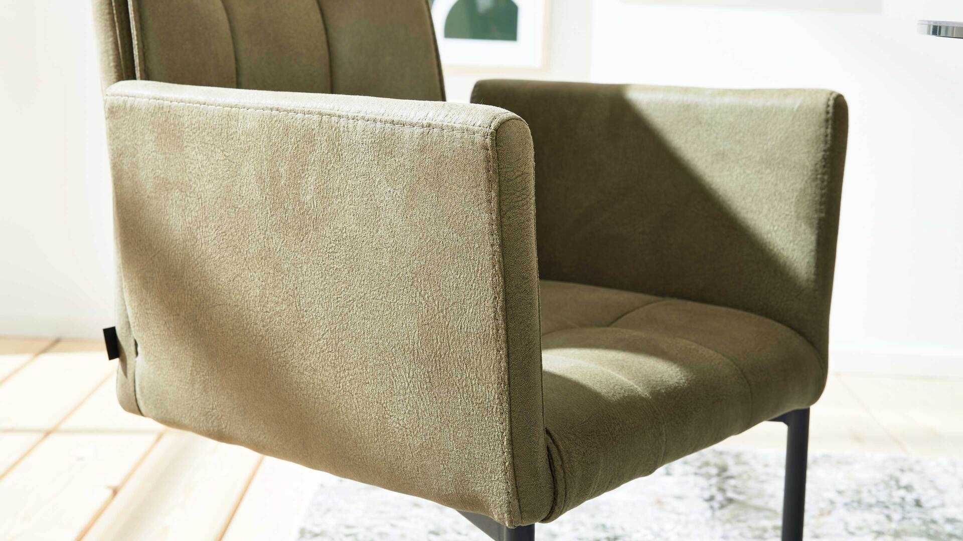 Interliving Esszimmer Serie 5104 – Armlehn-Schwingstuhl Interliving Esszimmer Serie 5104 – Armlehn-Schwingstuhl