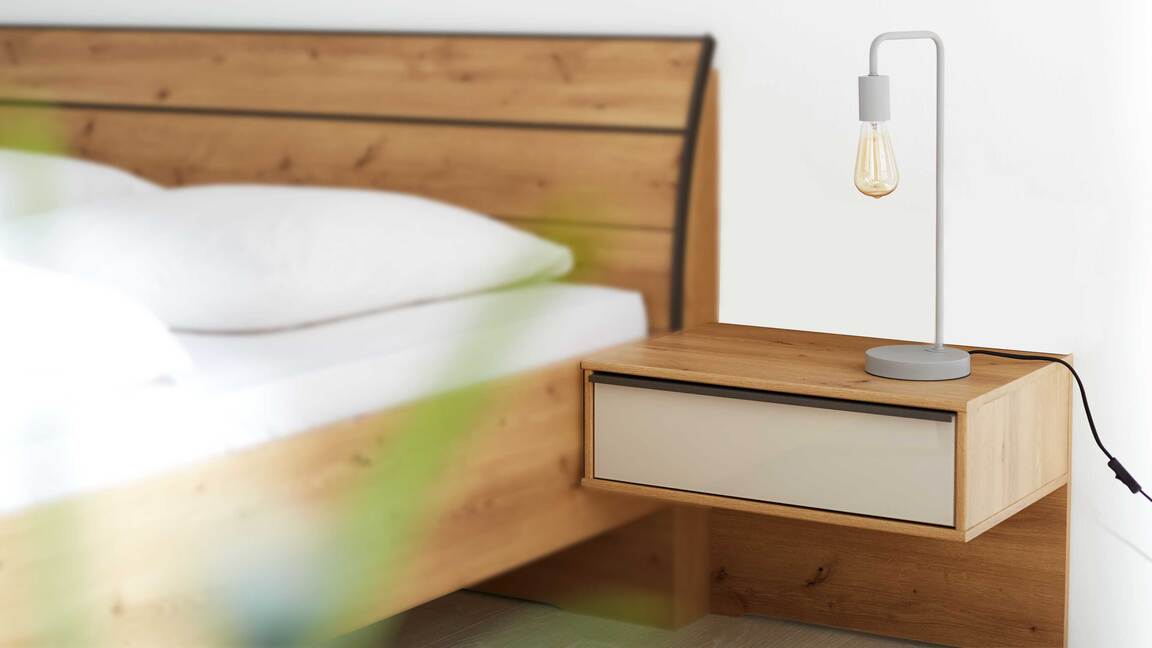 Interliving Kleiderschrank Serie 1205 – Nachtkonsole 526