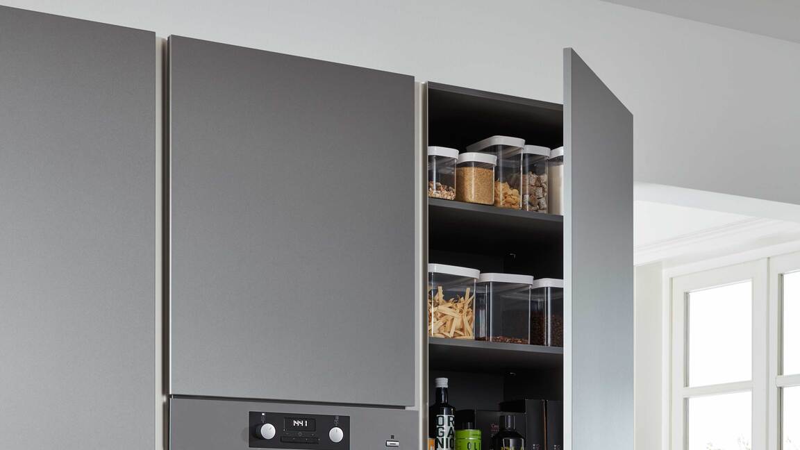 Interliving Küche Serie 3017 mit AEG Einbaugeräten Interliving Küche Serie 3017 mit AEG Einbaugeräten