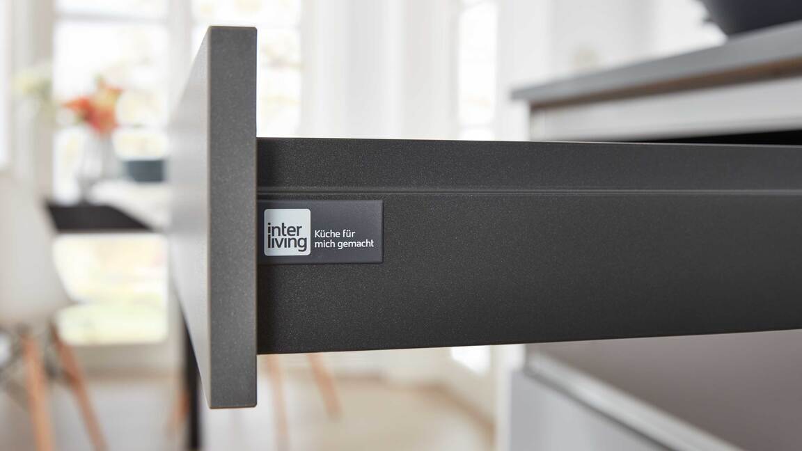Interliving Küche Serie 3017 mit AEG Einbaugeräten Interliving Küche Serie 3017 mit AEG Einbaugeräten