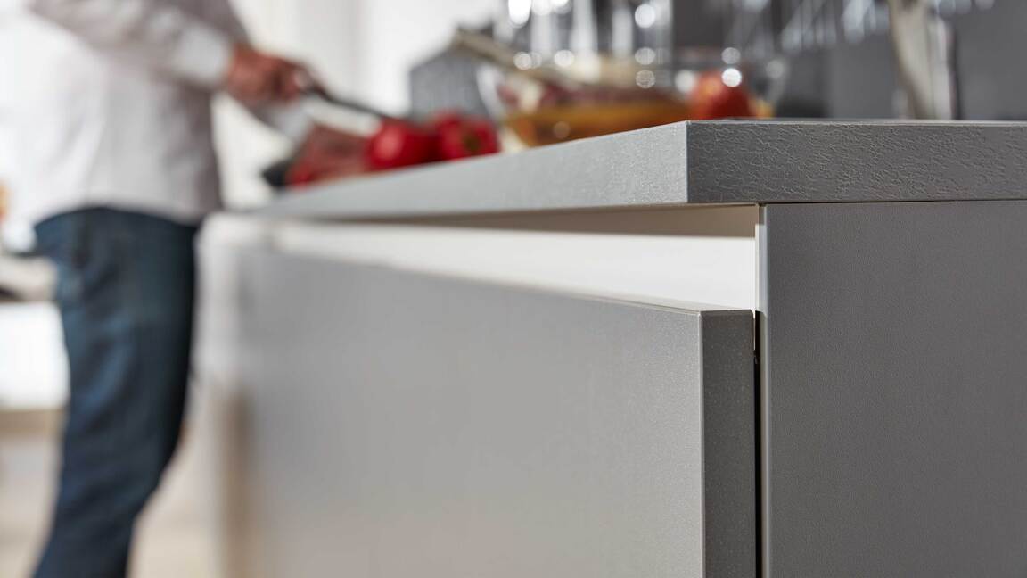 Interliving Küche Serie 3017 mit AEG Einbaugeräten Interliving Küche Serie 3017 mit AEG Einbaugeräten